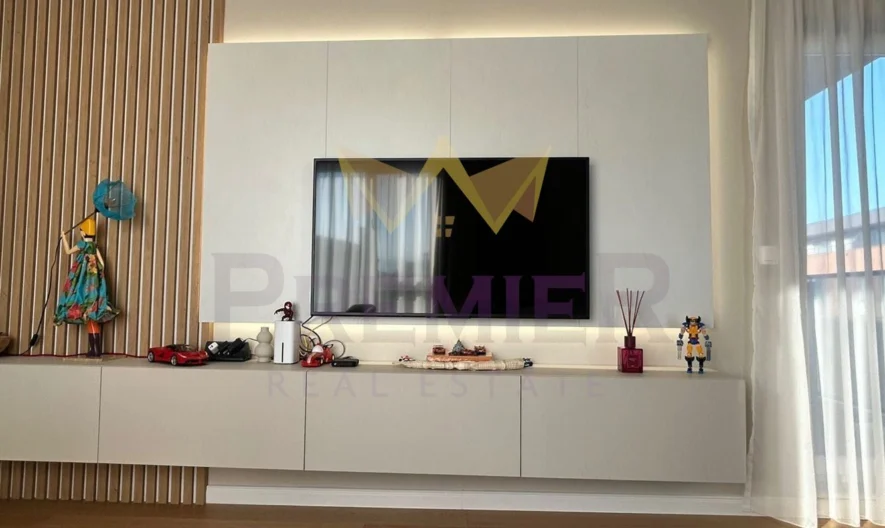 Тристаен апартамент в кв. Беломорски - - снимка 1 - Имоти Премиер