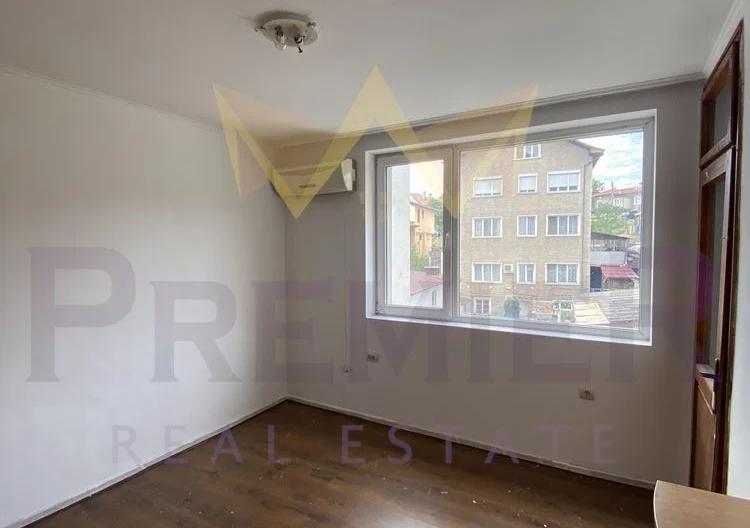 Тристаен апартамент в кв. Каменица -  - снимка 7 - Имоти Премиер