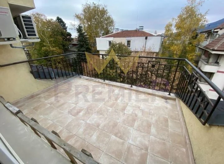 Тристаен апартамент в кв. Карпузица -  - снимка 11 - Имоти Премиер