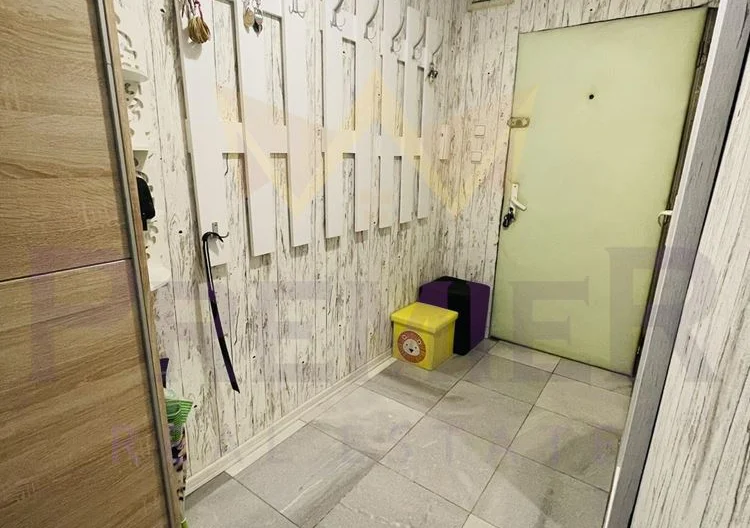 Тристаен апартамент в кв. Надежда -  - снимка 11 - Имоти Премиер