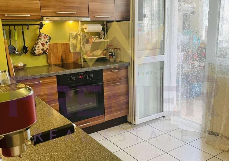 Тристаен апартамент в кв. Надежда -  - снимка 3 - Имоти Премиер