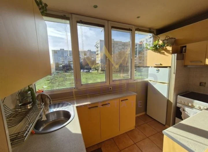 Тристаен апартамент в кв. Обеля 2 -  - снимка 10 - Имоти Премиер