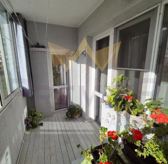 Тристаен апартамент в кв. Обеля 2 -  - снимка 8 - Имоти Премиер