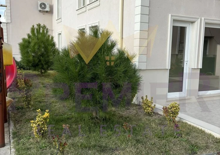 Тристаен апартамент  в кв. Остромила -  - снимка 4 - Имоти Премиер