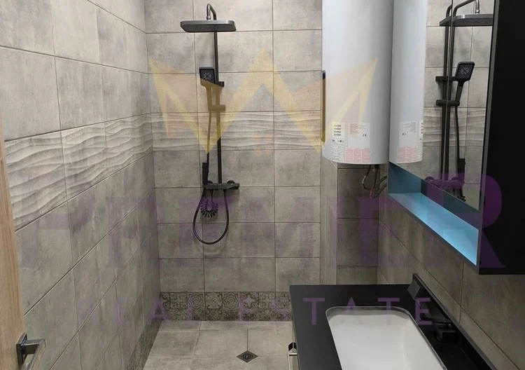 Тристаен апартамент в кв. Погребите,гр.Варна -  - снимка 11 - Имоти Премиер