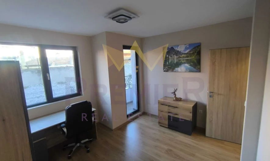 Тристаен апартамент в кв. Погребите,гр.Варна -  - снимка 13 - Имоти Премиер