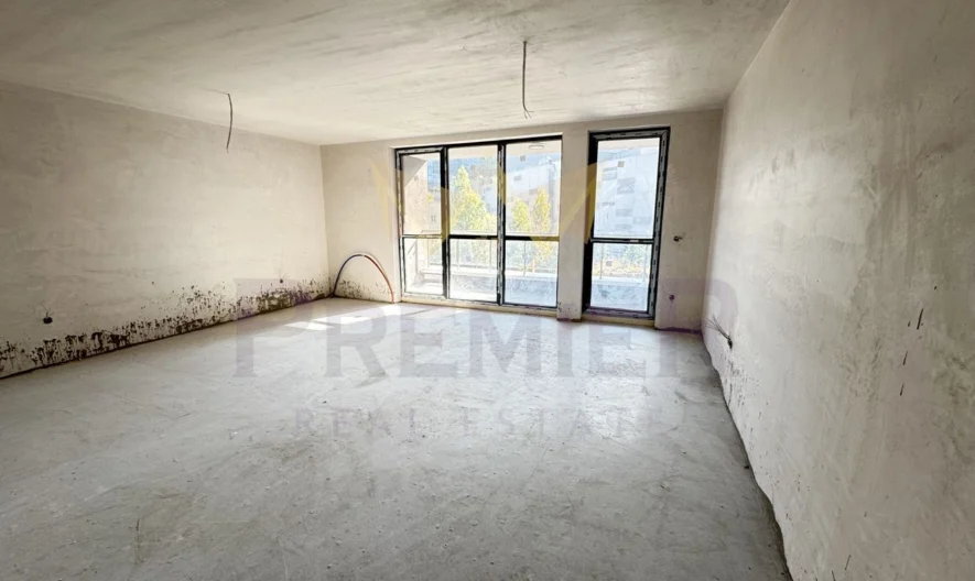 Тристаен апартамент в кв. Полигона - - снимка 1 - Имоти Премиер