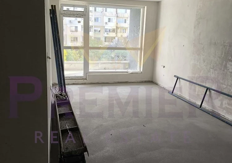 Тристаен апартамент в кв. Тракия -  - снимка 3 - Имоти Премиер