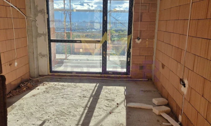 Тристаен апартамент в кв. Тракия, гр. Пловдив - - снимка 1 - Имоти Премиер