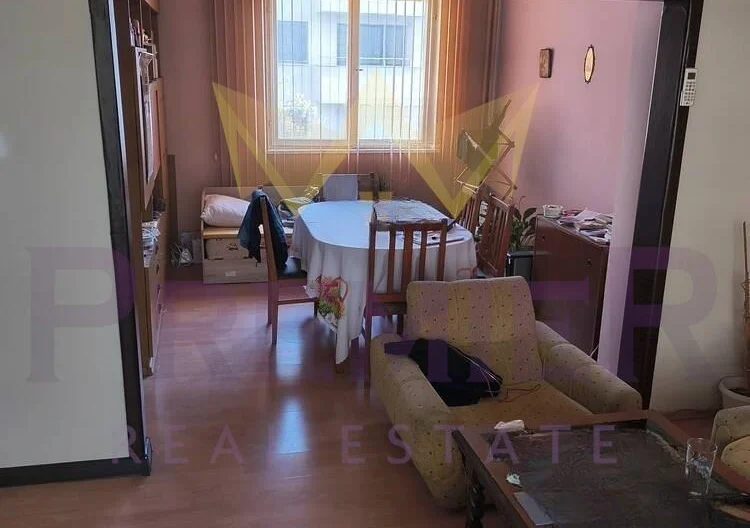 Тристаен Апартамент в кв. Въстанически -  - снимка 7 - Имоти Премиер