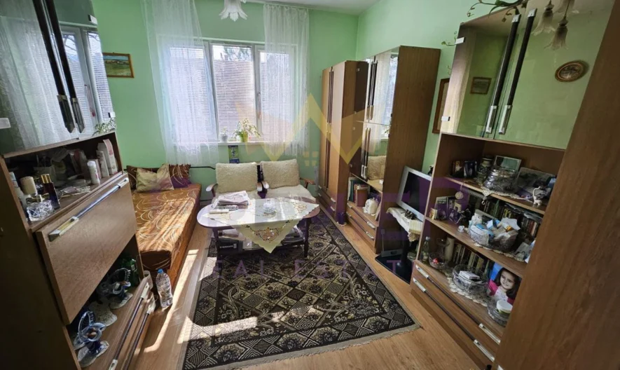 Тристаен апартамент в кв. Захарна Фабрика -  - снимка 12 - Имоти Премиер