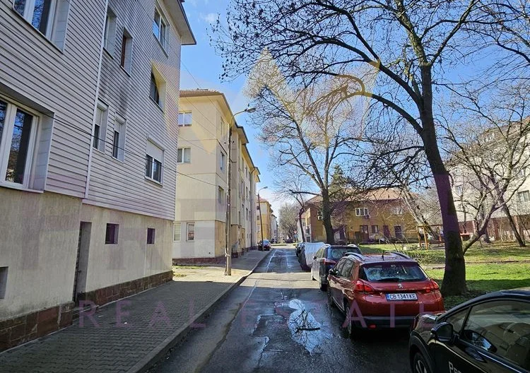 Тристаен апартамент в кв. Захарна Фабрика -  - снимка 18 - Имоти Премиер