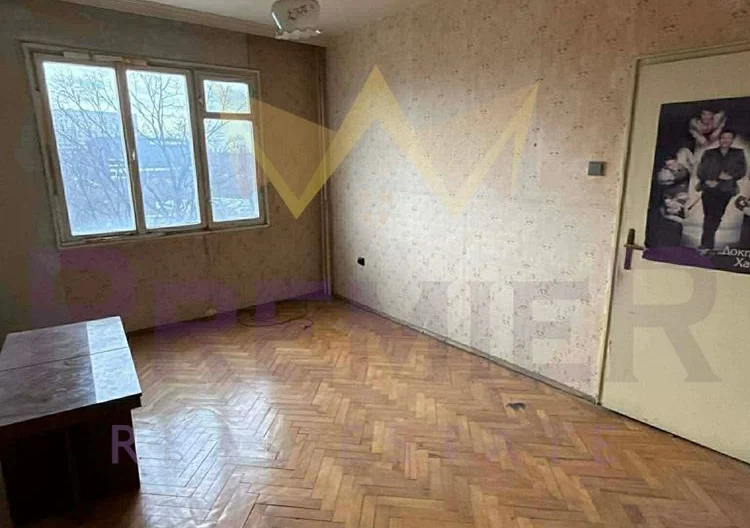 Тристаен апартамент в кв.Христо Смирненски -  - снимка 2 - Имоти Премиер