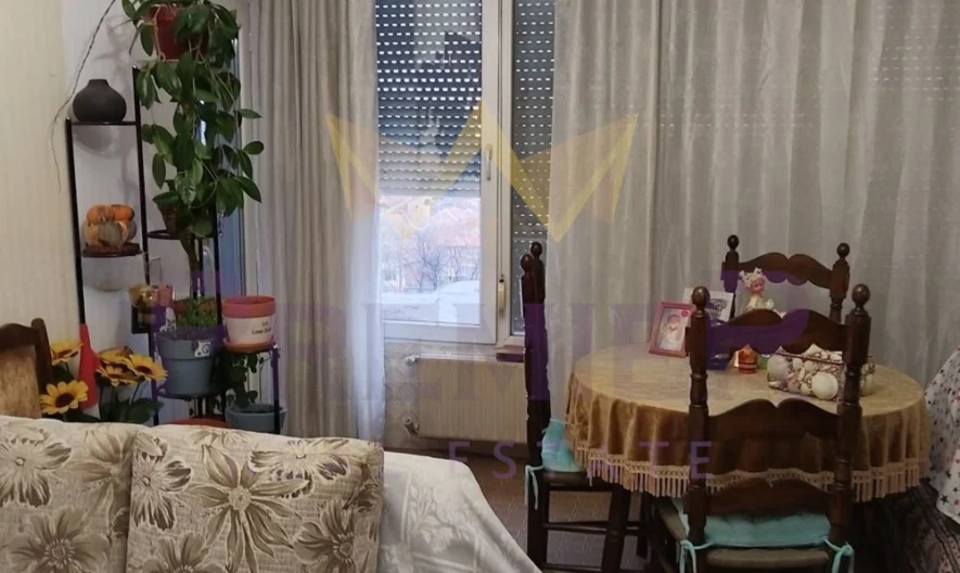 Тристаен апартамент в кв.Изгрев ,Пловдив -  - снимка 3 - Имоти Премиер