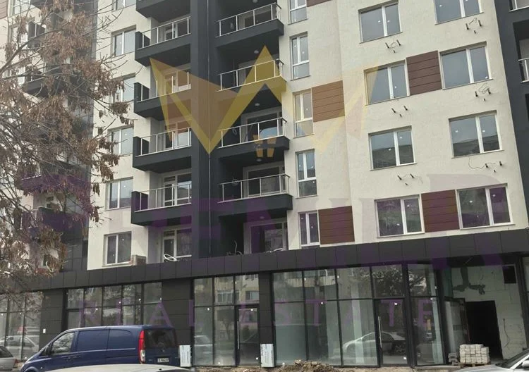 Тристаен апартамент в кв.Тракия -  - снимка 18 - Имоти Премиер