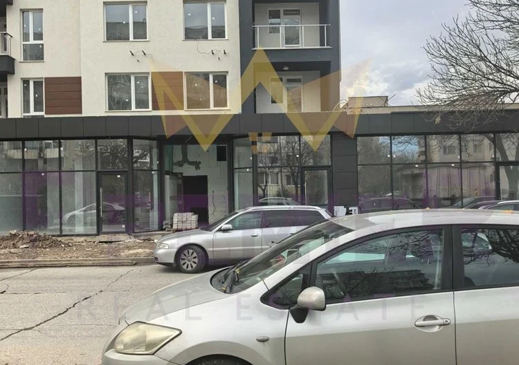 Тристаен апартамент в кв.Тракия -  - снимка 19 - Имоти Премиер