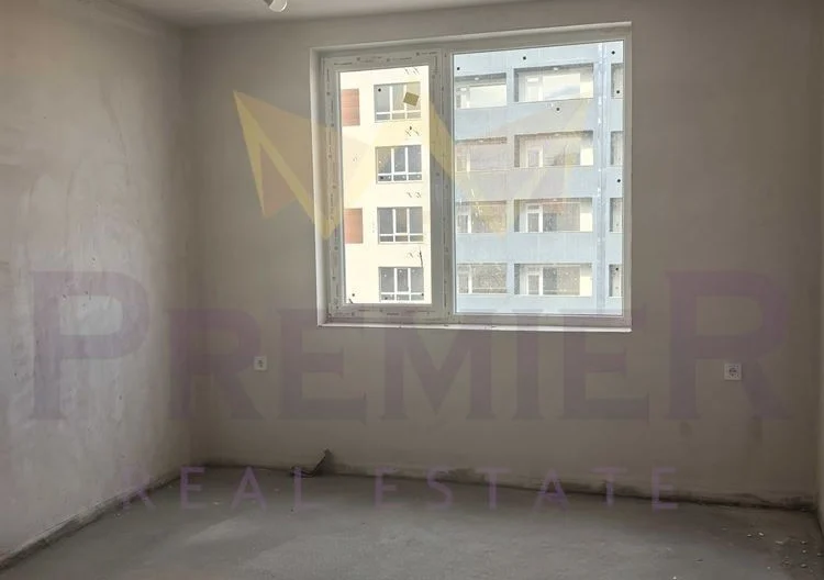 Тристаен апартамент в кв.Тракия -  - снимка 2 - Имоти Премиер