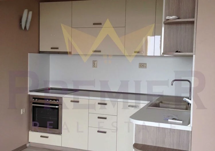 Тристаен апартамент в кв.Въстанически -  - снимка 1 - Имоти Премиер