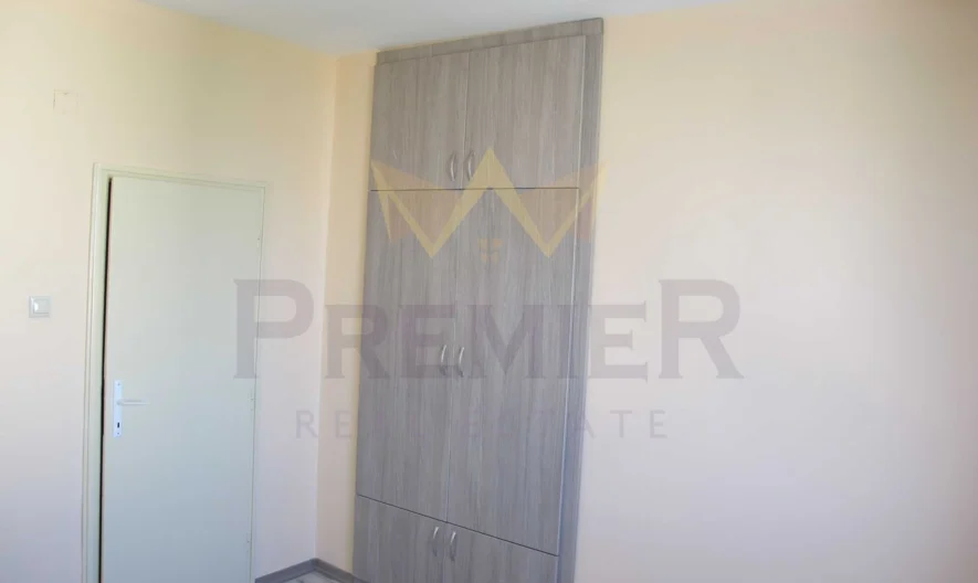 Тристаен апартамент в кв.Въстанически -  - снимка 10 - Имоти Премиер