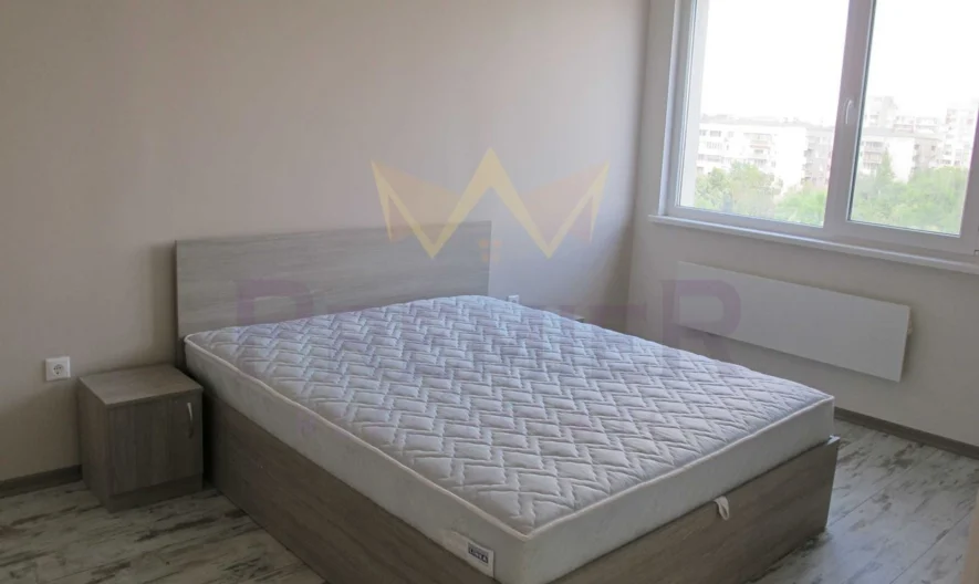 Тристаен апартамент в кв.Въстанически -  - снимка 8 - Имоти Премиер