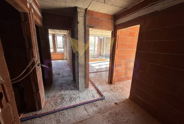 Агенция за недвижими имоти - Имоти Премиер - имот - 964856, Цена: 185000 EUR