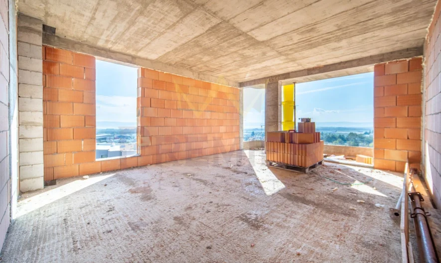 Тристаен Апартамент в нова сграда в района на жк.Вл. Варненчик гр.Варна До Джъмбо! -  - снимка 1 - Имоти Премиер