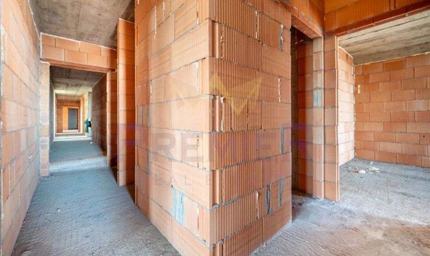 Тристаен Апартамент в нова сграда в района на жк.Вл. Варненчик гр.Варна До Джъмбо! -  - снимка 5 - Имоти Премиер