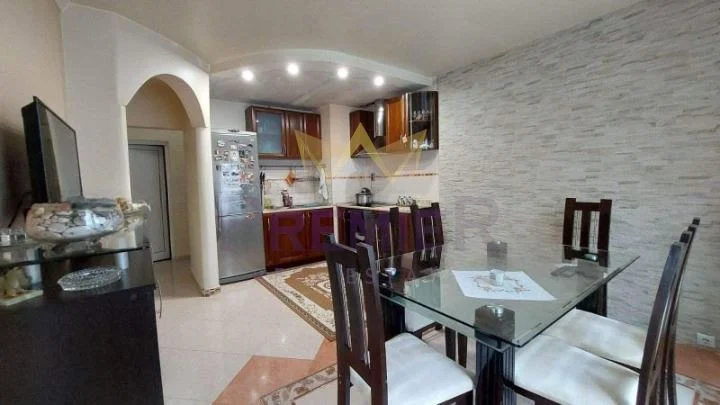 Тристаен апартамент в района на кв. Овча купел 2 -  - снимка 1 - Имоти Премиер