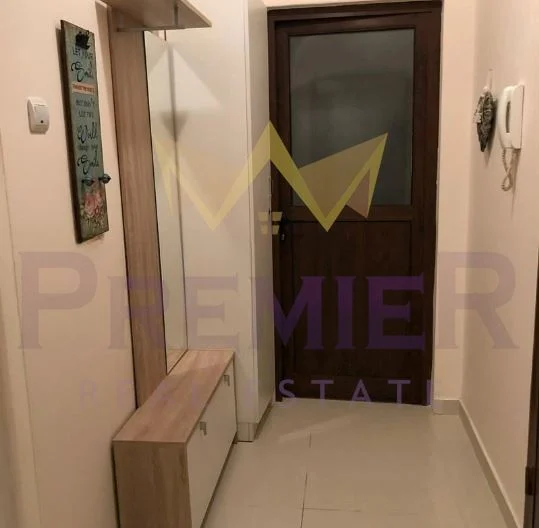 Тристаен апартамент в района на кв.Център -  - снимка 10 - Имоти Премиер