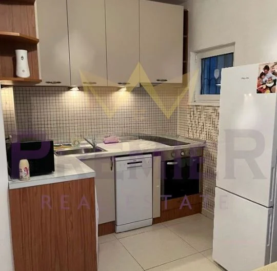 Тристаен апартамент в района на кв.Център -  - снимка 9 - Имоти Премиер