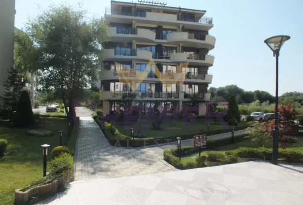 Агенция за недвижими имоти - Имоти Премиер - имот - 665601, Цена: 139600 EUR