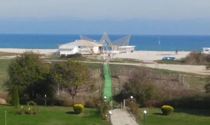 Тристаен апартамент в с. Шкорпиловци - - снимка 15 - Имоти Премиер