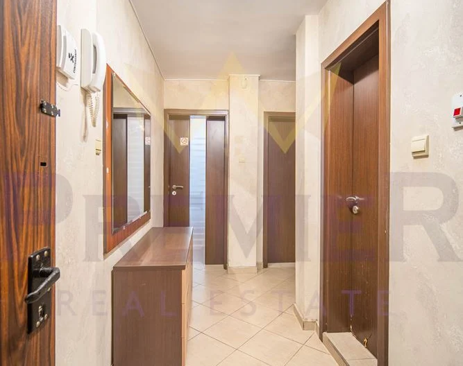 Тристаен апартамент в сърцето на Варна - - снимка 17 - Имоти Премиер