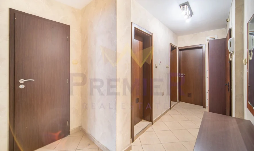 Тристаен апартамент в сърцето на Варна - - снимка 18 - Имоти Премиер