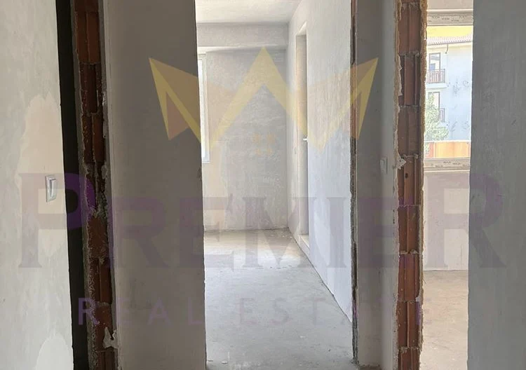 Тристаен апартамент в Св. Св. Константин и Елена - - снимка 8 - Имоти Премиер