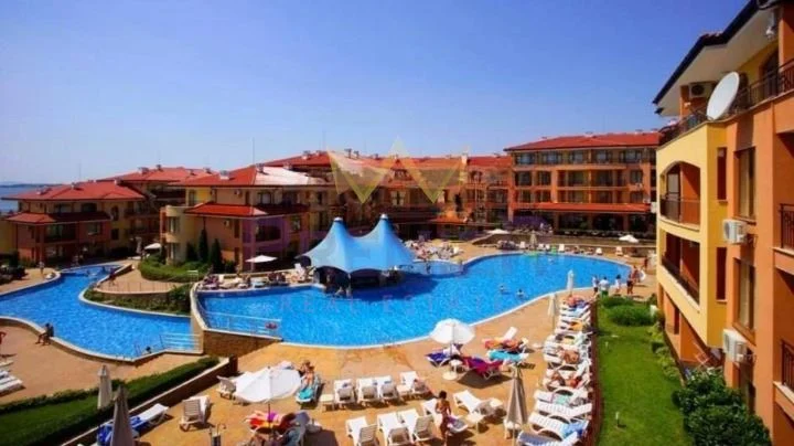 Тристаен апартамент в Свети Влас - - снимка 1 - Имоти Премиер