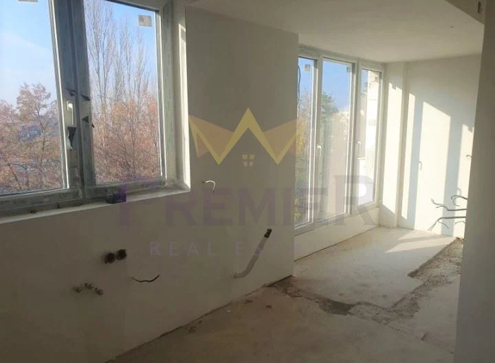 Тристаен апартамент в т в кв.Лозенец - - снимка 1 - Имоти Премиер