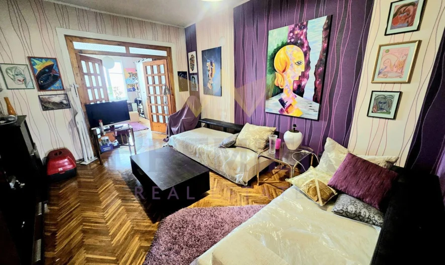 Тристаен апартамент в Център -  - снимка 1 - Имоти Премиер