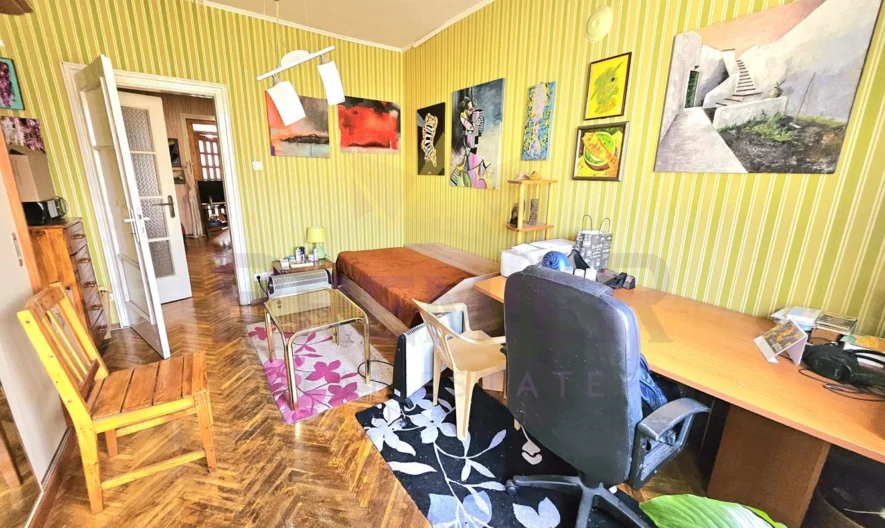 Тристаен апартамент в Център -  - снимка 18 - Имоти Премиер