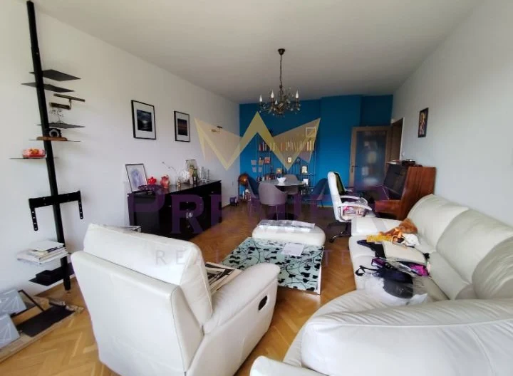 Тристаен апартамент в Центъра - - снимка 1 - Имоти Премиер