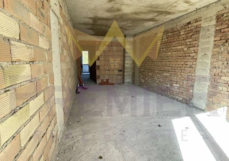 Тристаен апартамент в центъра на Аспарухово - - снимка 3 - Имоти Премиер