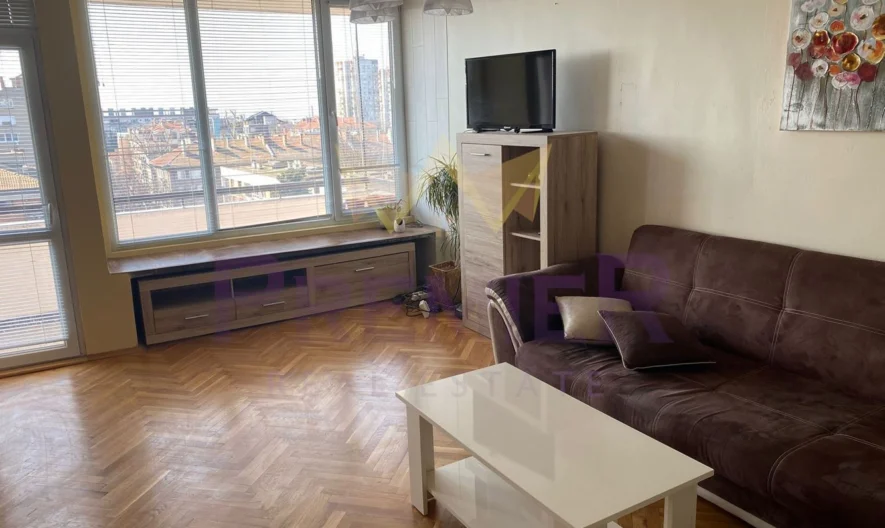 Тристаен апартамент в центъра на Бургас -  - снимка 1 - Имоти Премиер