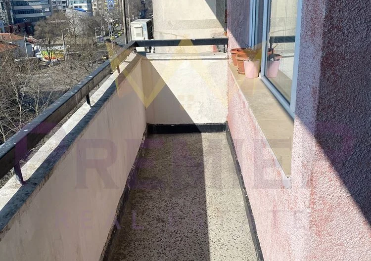 Тристаен апартамент в центъра на Бургас -  - снимка 8 - Имоти Премиер