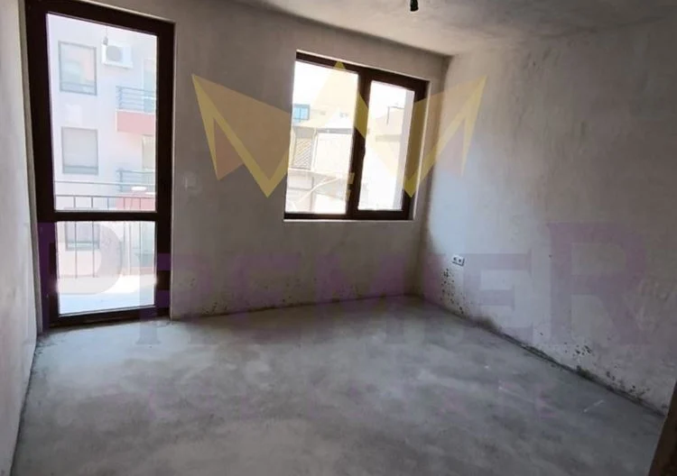 Тристаен Апартамент в центъра на Поморие -  - снимка 4 - Имоти Премиер