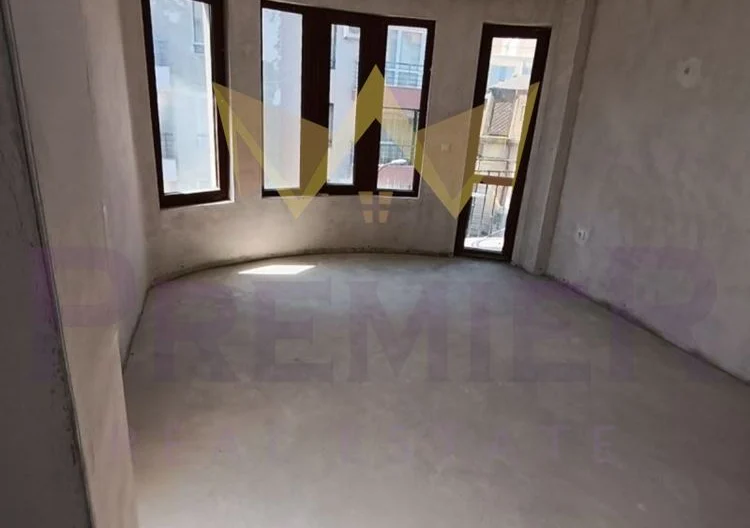 Тристаен Апартамент в центъра на Поморие -  - снимка 5 - Имоти Премиер