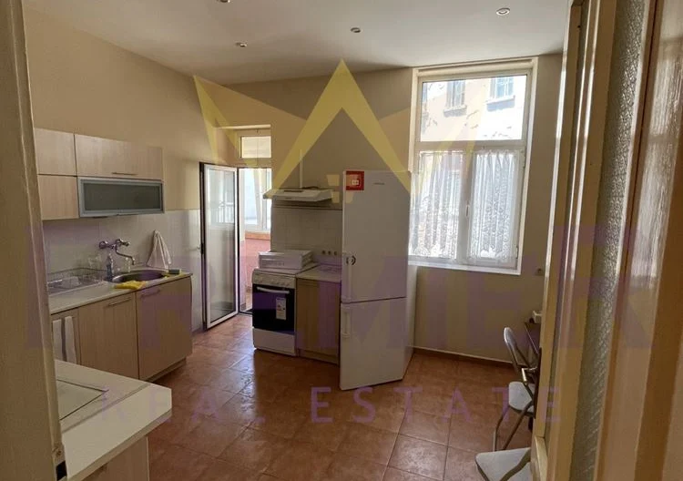 Тристаен апартамент в Центъра на София -  - снимка 8 - Имоти Премиер