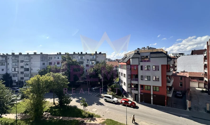 Тристаен апартамент в централната част на гр. Пловдив - - снимка 10 - Имоти Премиер