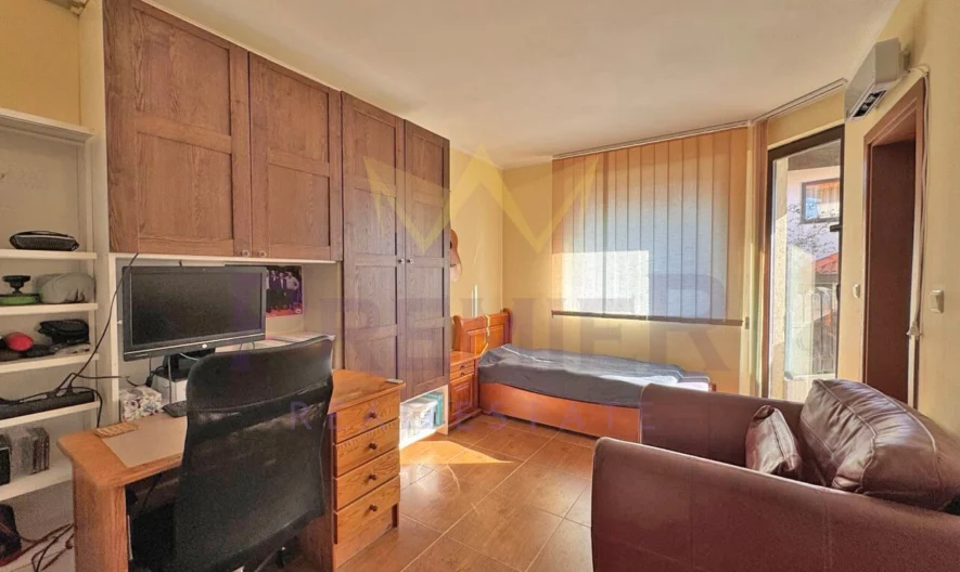 Тристаен апартамент в затворен комплекс в Кошарица – спокойствие и комфорт до морето! 90м2 - - снимка 20 - Имоти Премиер