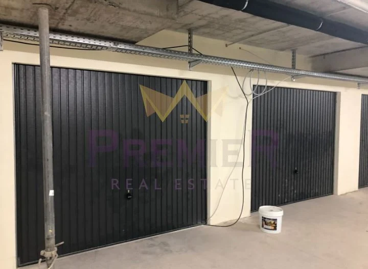 Тристаен апартамент в ж.к Банишора -  - снимка 11 - Имоти Премиер