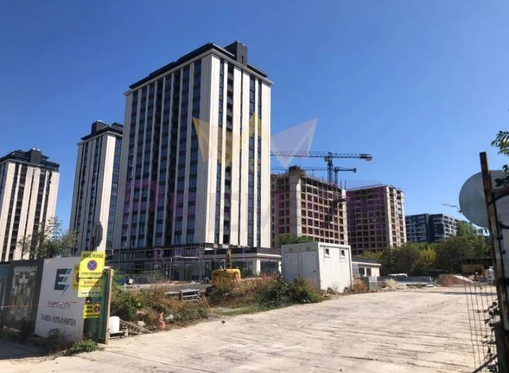 Тристаен апартамент в ж.к Банишора -  - снимка 2 - Имоти Премиер